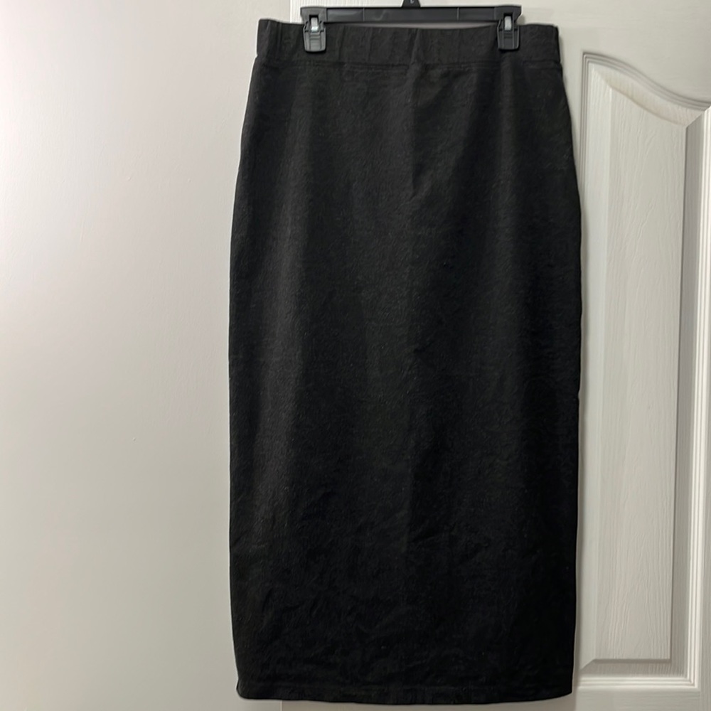 Motherhood Maternity charcoal gray knit skirt